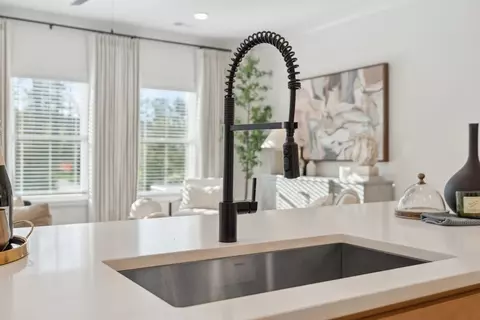 Kitchen - 201 Admor Ln, Acworth, GA 30102 photo 21 of 22