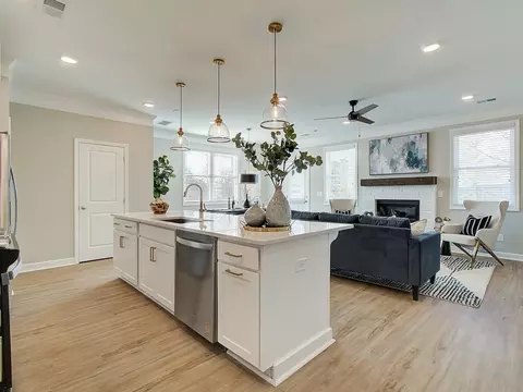 Kitchen - 201 Admor Ln, Acworth, GA 30102 photo 4 of 22