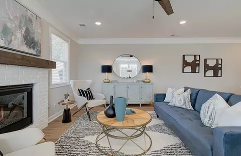 Living - 201 Admor Ln, Acworth, GA 30102 photo 4 of 15