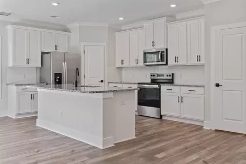 Kitchen - 26 Hibiscus Dr Hampstead, Hampstead, NC 28443 photo 2 of 7