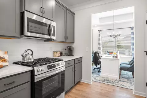 Kitchen - Aspen Ln, Athens, AL 35611 photo 5 of 14