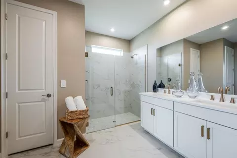 Bath - 13037 Pierce St, Parrish, FL 34219 photo 1 of 2