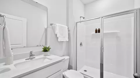 Bath - 917 Secrest Commons Dr, Monroe, NC 28112 photo 1 of 8