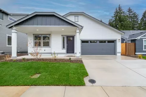 3187 S 13th St, Lebanon, OR 97355