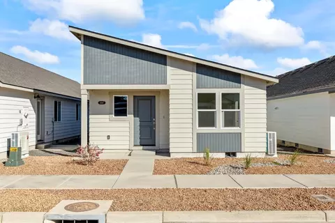 4067 SW Pumice Ave, Redmond, OR 97756
