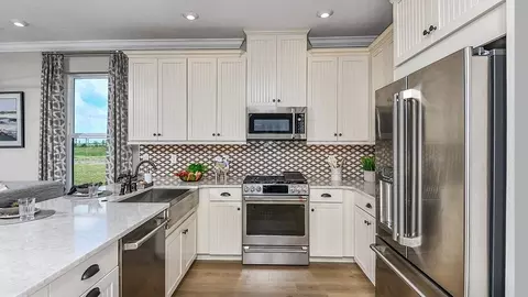 Kitchen - 10894 Eclipse St, Sarasota, FL 34241 photo 5 of 6