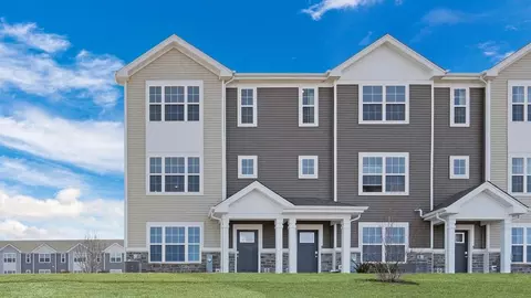 2684 Arrowhead Dr, Pingree Grove, IL 60140