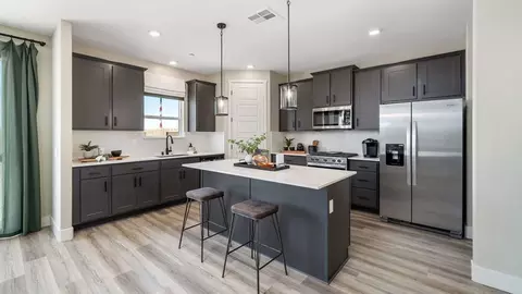 Kitchen - 1187 Stonebridge Ave, Tulare, CA 93274 photo 1 of 2