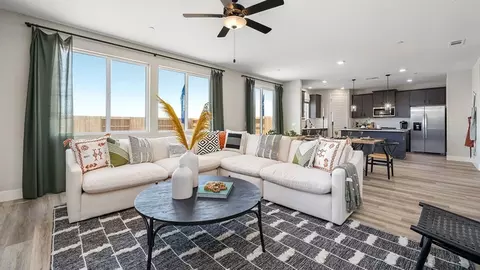 Living - 1187 Stonebridge Ave, Tulare, CA 93274 photo 1 of 1