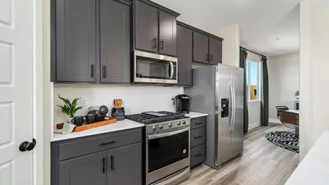 Kitchen - 1187 Stonebridge Ave, Tulare, CA 93274 photo 2 of 2