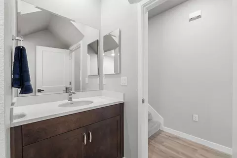 Entry Way - 1095 Goffey Cir, Galt, CA 95632 photo 3 of 4