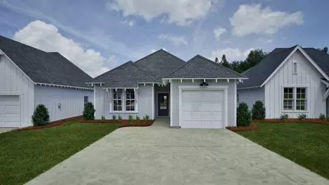 390 Shiloh Creek Dr, Calera, AL 35040