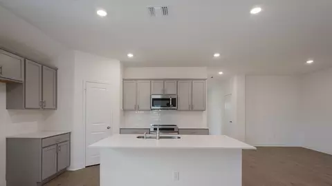 Kitchen - 2108 Ridge Runner Dr, Georgetown, TX 78628 photo 2 of 7