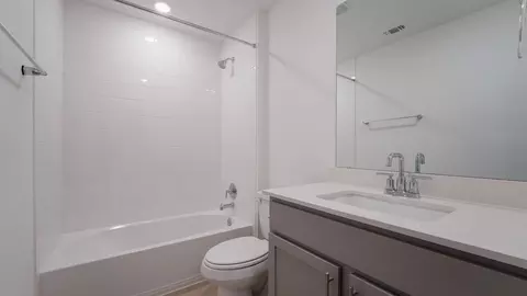 Bath - 2108 Ridge Runner Dr, Georgetown, TX 78628 photo 2 of 9