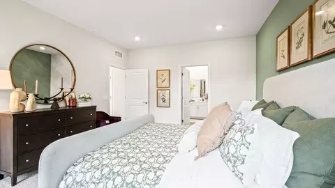 Bedroom - 1944 Willoughby Ave, Springfield, OH 45503 photo 13 of 22