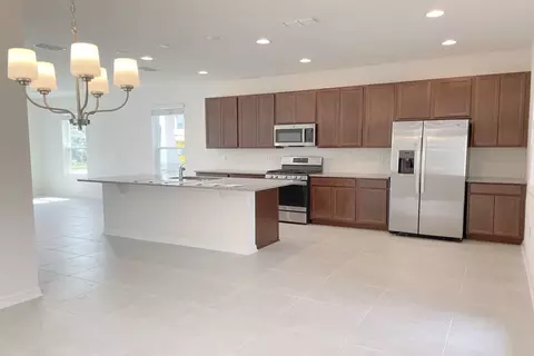 Kitchen - 5882 Sugar Range Rd, Saint Cloud, FL 34772 photo 2 of 4