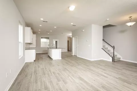 Living - 5882 Sugar Range Rd, Saint Cloud, FL 34772 photo 2 of 4