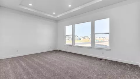 Living - 718 N 1600 E, Salem, UT 84653 photo 2 of 5
