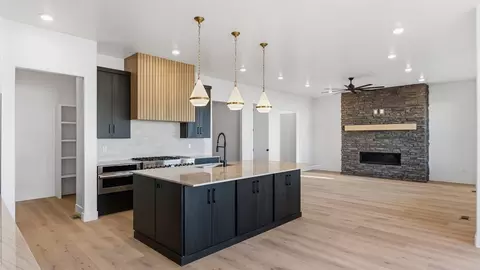 Kitchen - 718 N 1600 E, Salem, UT 84653 photo 3 of 10