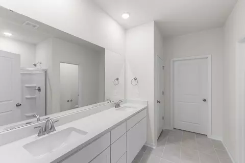 Bath - 5380 Tullamore Dr, Aiken, SC 29801 photo 2 of 5