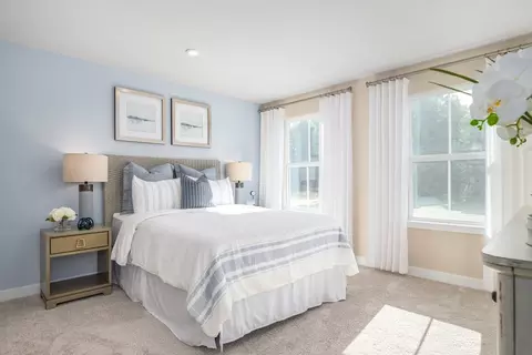 Bedroom - 343 Flying Eagle Dr, Commerce, GA 30549 photo 4 of 8