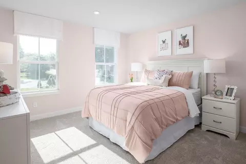Bedroom - 343 Flying Eagle Dr, Commerce, GA 30549 photo 6 of 8