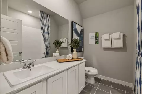 Bath - 6604 Denim Dr, Crowley, TX 76036 photo 4 of 13