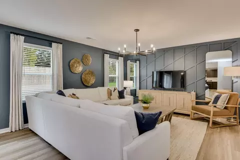 Living - 2068 April Dawn Trl, Thomson, GA 30824 photo 5 of 7
