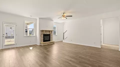 Living - 610 Edgar St, Hampton, GA 30228 photo 3 of 6