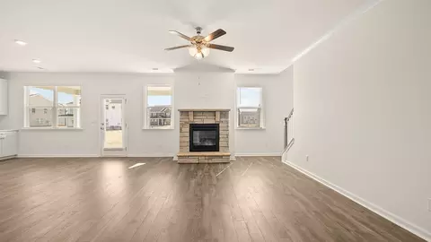 Living - 610 Edgar St, Hampton, GA 30228 photo 2 of 6