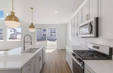 Kitchen - 4934 N Topaz Dr, Eagle Mountain, UT 84005 photo 1 of 2