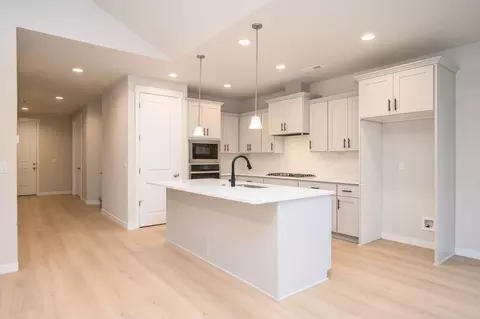 13716 NE 107th St, Vancouver, WA 98682