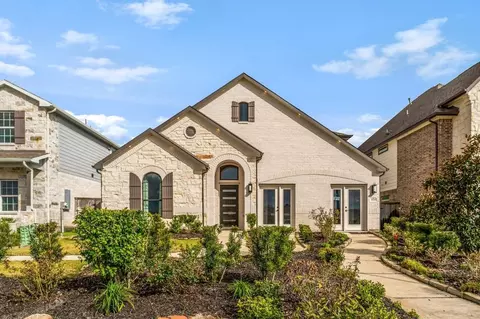 Exterior - 3618 Compass Pointe Ct, Angleton, TX 77515 photo 5 of 14