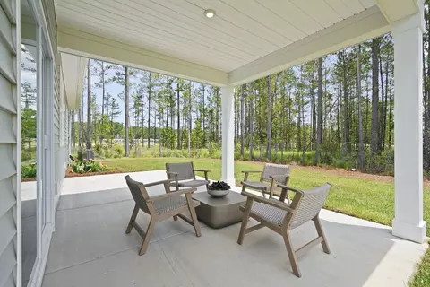 Exterior - 100 Teresa Ln, Guyton, GA 31312 photo 4 of 10