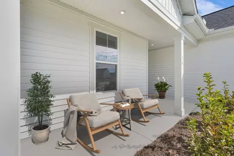 Exterior - 100 Teresa Ln, Guyton, GA 31312 photo 9 of 10
