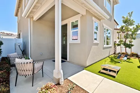 Exterior - 3834 Savannah Ln, Piru, CA 93040 photo 5 of 7