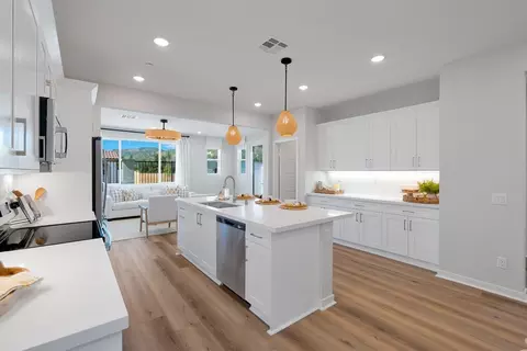 Kitchen - 3834 Savannah Ln, Piru, CA 93040 photo 5 of 6