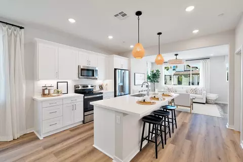 Kitchen - 3834 Savannah Ln, Piru, CA 93040 photo 6 of 6
