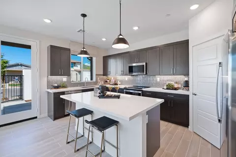 Kitchen - 3834 Savannah Ln, Piru, CA 93040 photo 3 of 6