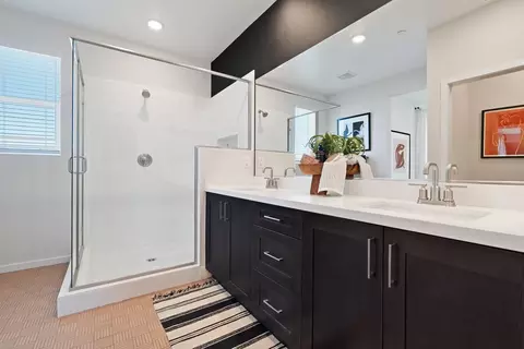 Bath - 3834 Savannah Ln, Piru, CA 93040 photo 2 of 4