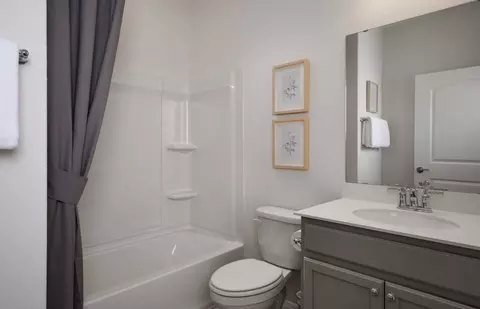 Bath - 701 Silver Spur Blvd, Georgetown, TX 78633 photo 3 of 3