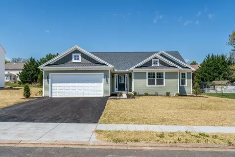 5877 Buchanan Dr, Mercersburg, PA 17236