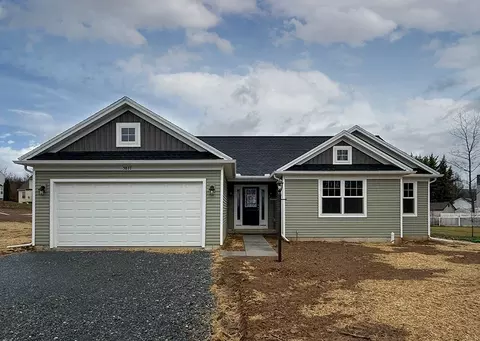 5877 Buchanan Dr, Mercersburg, PA 17236