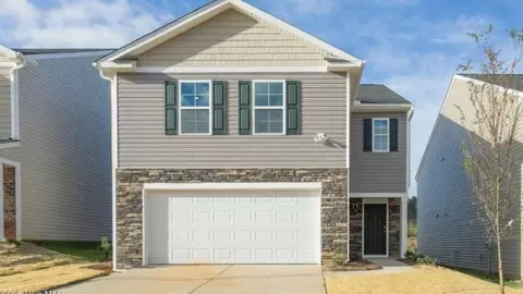 2104 Montalvan Dr, Greenville, NC 27834