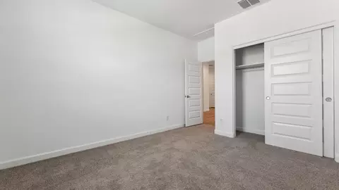 Bedroom - 2633 W Sentiero Ave, Apache Junction, AZ 85120 photo 4 of 16