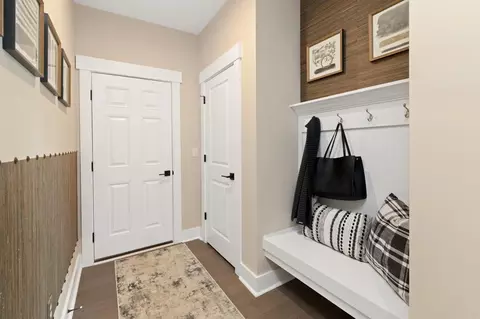 Entry Way - 211 Grandview Dr #STE 130, Fort Mitchell, KY 41017 photo 1 of 1