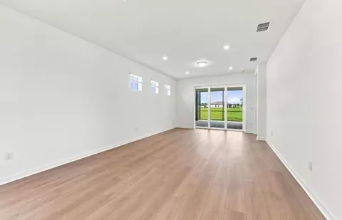 Living - 14753 Sunlit Cir, Parrish, FL 34219 photo 2 of 4