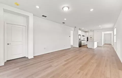 Living - 14753 Sunlit Cir, Parrish, FL 34219 photo 3 of 4