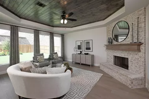 Living - 352 Pasture Dr, Midlothian, TX 76065 photo 2 of 2