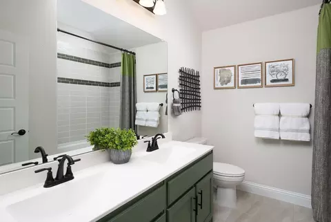 Bath - 352 Pasture Dr, Midlothian, TX 76065 photo 3 of 3